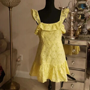 Lilus dress size M NWT